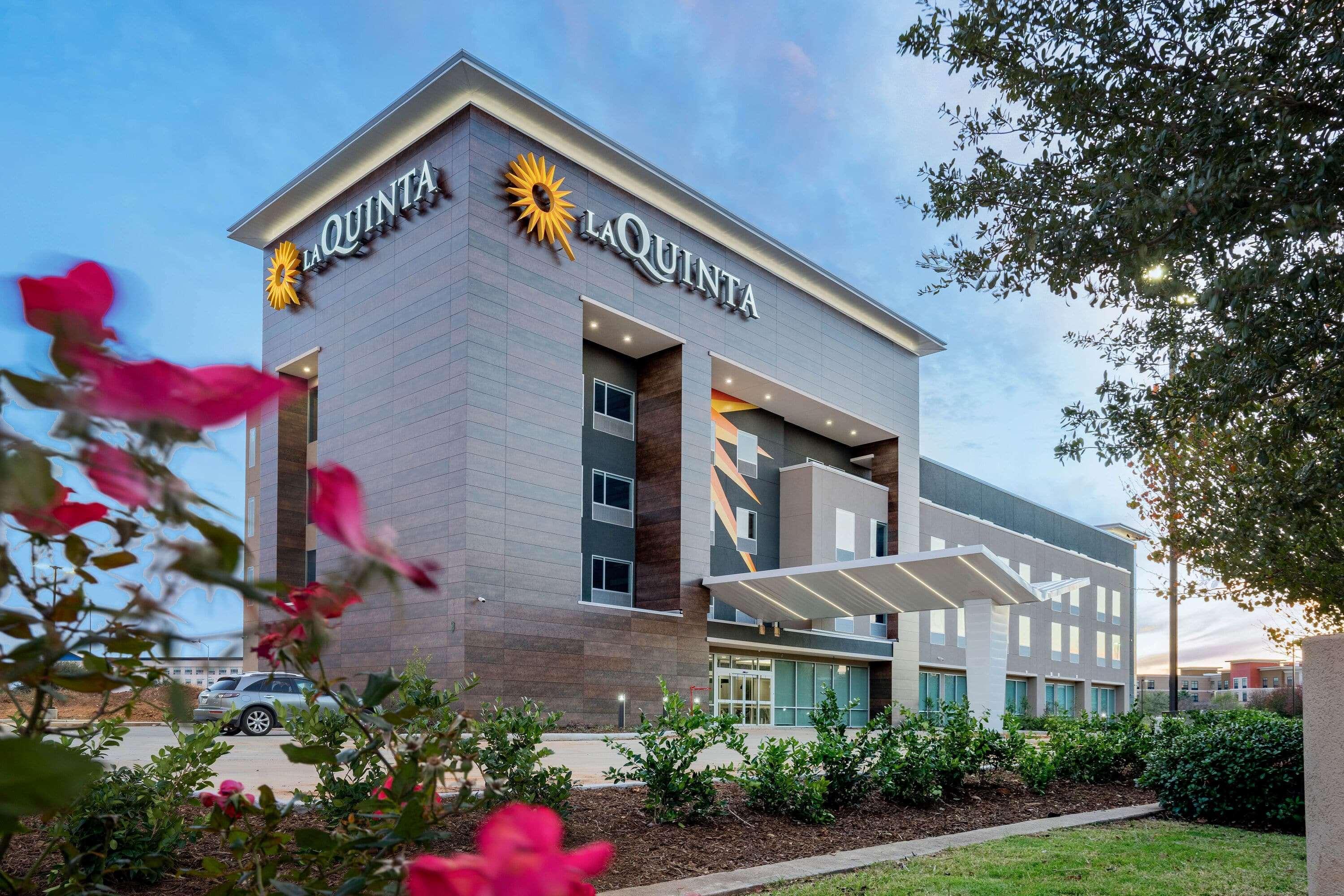 La Quinta Inn & Suites Katy-Mills By Wyndham Katy Exterior foto